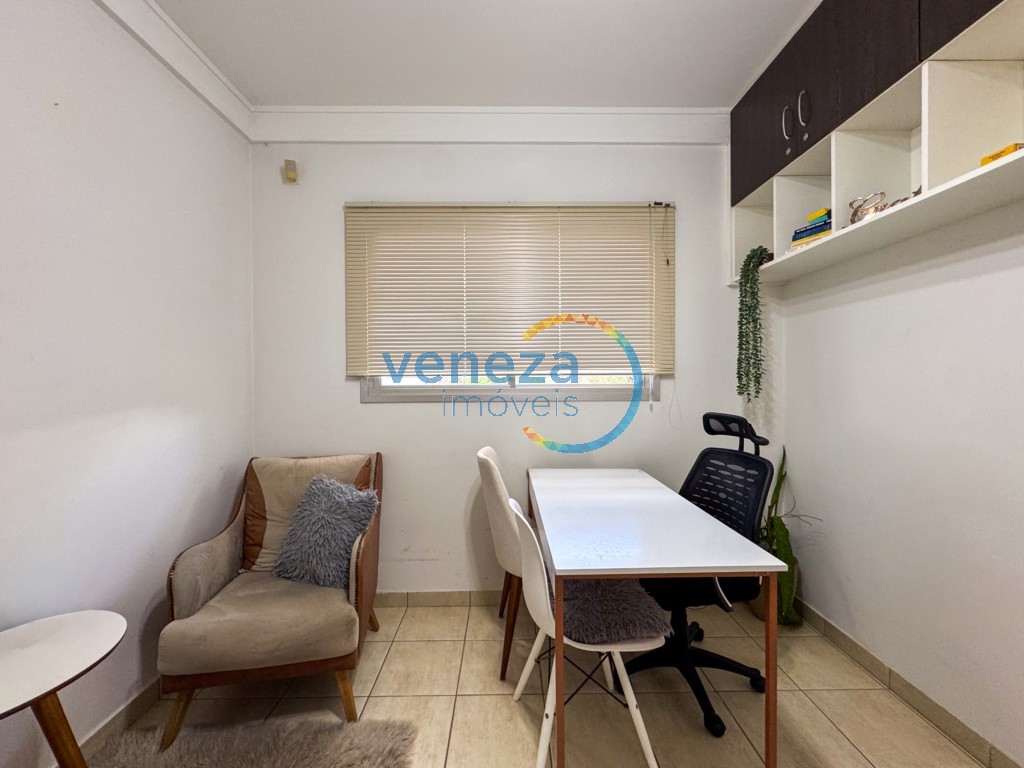 Prédio Comercial à venda no bairro Guanabara de Londrina com 141.79m<sup>2</sup> útil, 7 vagas de garagem