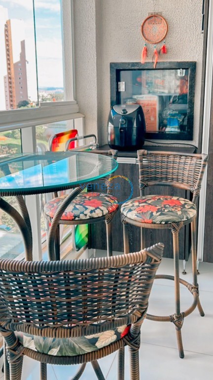 Apartamento à venda no bairro Gleba Palhano de Londrina com 64.67m<sup>2</sup> útil, 3 quartos, 1 vaga de garagem