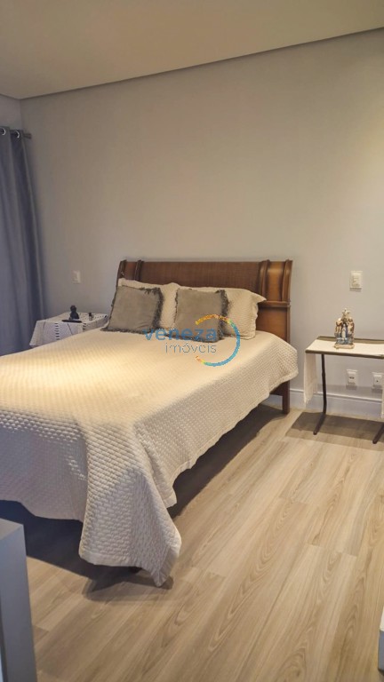 Casa Residencial à venda no bairro Gleba Palhano de Londrina com 206m<sup>2</sup> útil, 3 quartos, 2 vagas de garagem