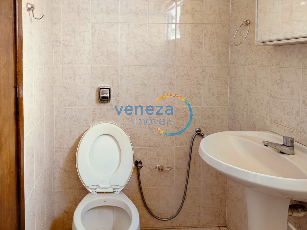 Apartamento para locação no bairro Ipiranga de Londrina com 37m<sup>2</sup> útil, 1 quarto, 1 vaga de garagem