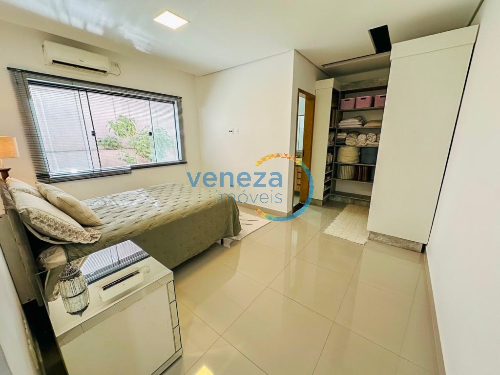 Casa Residencial à venda no bairro Monte Carlo de Londrina com 118m<sup>2</sup> útil, 3 quartos, 2 vagas de garagem