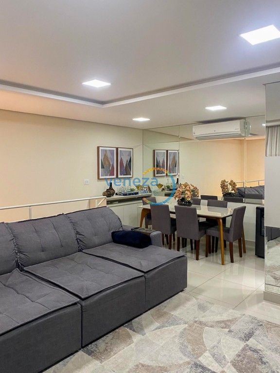 Apartamento à venda no bairro Sao Vicente de Londrina com 95m<sup>2</sup> útil, 2 quartos, 2 vagas de garagem