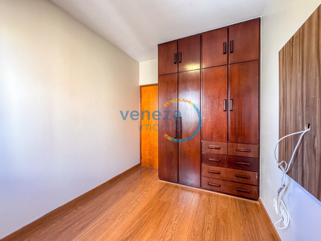 Apartamento à venda no bairro Centro de Londrina com 89.62m<sup>2</sup> útil, 3 quartos, 1 vaga de garagem