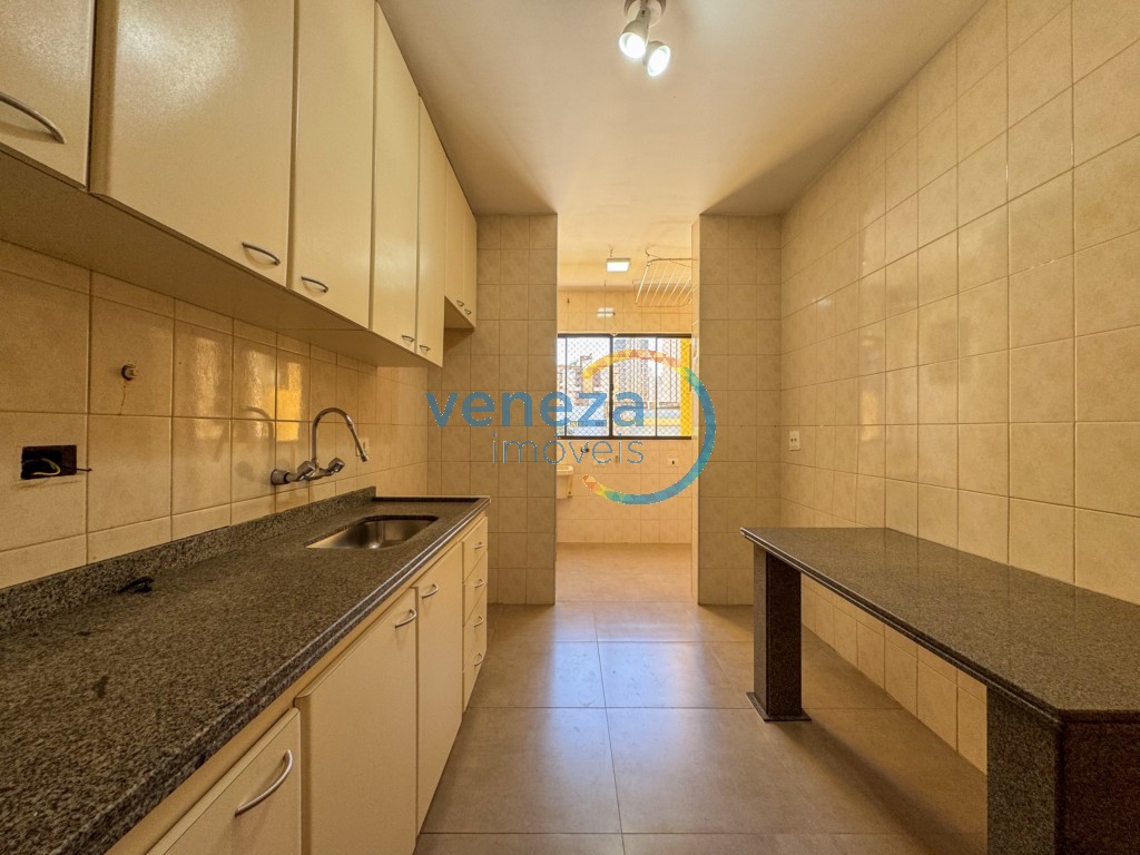 Apartamento à venda no bairro Centro de Londrina com 89.62m<sup>2</sup> útil, 3 quartos, 1 vaga de garagem