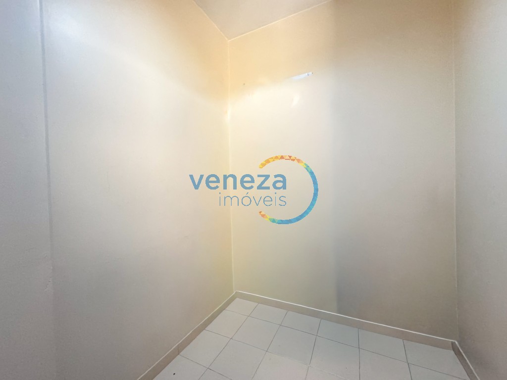 Apartamento à venda no bairro Centro de Londrina com 89.62m<sup>2</sup> útil, 3 quartos, 1 vaga de garagem