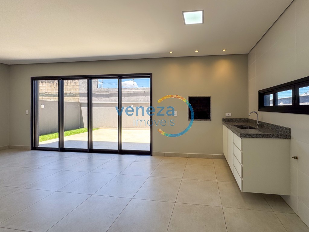 Casa Residencial para locação no bairro Parque Taua de Londrina com 190m<sup>2</sup> útil, 3 quartos, 1 vaga de garagem