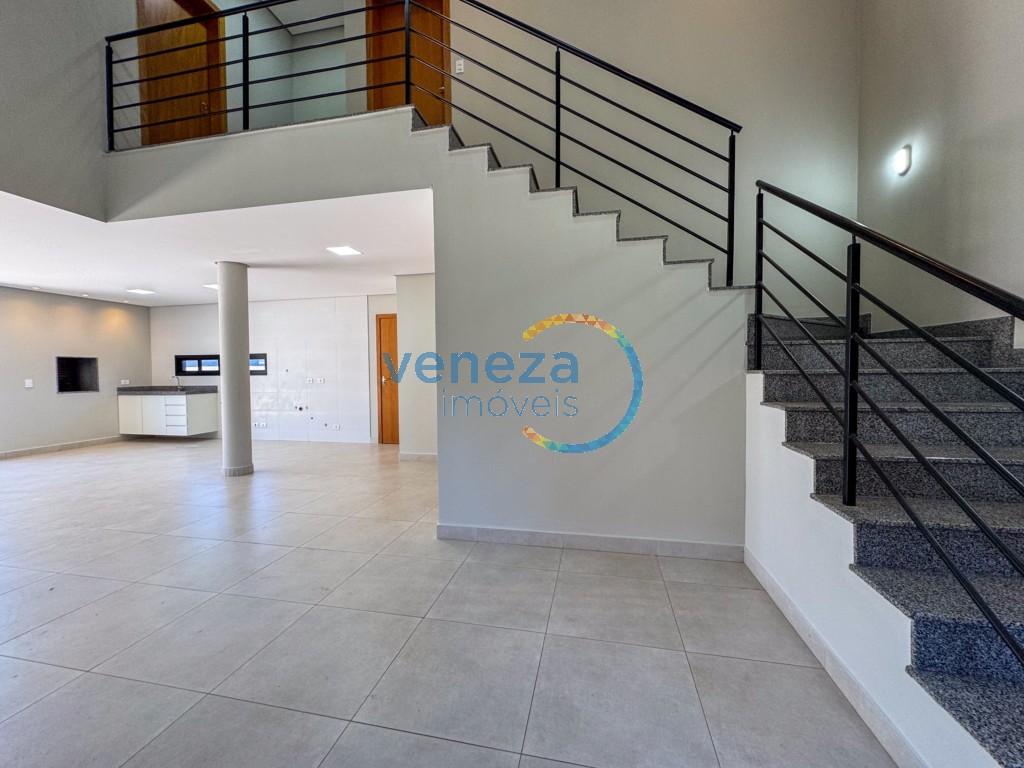 Casa Residencial para locação no bairro Parque Taua de Londrina com 190m<sup>2</sup> útil, 3 quartos, 1 vaga de garagem