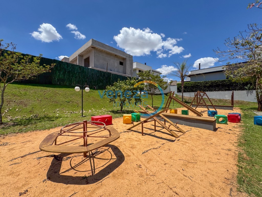 Casa Residencial para locação no bairro Parque Taua de Londrina com 190m<sup>2</sup> útil, 3 quartos, 1 vaga de garagem