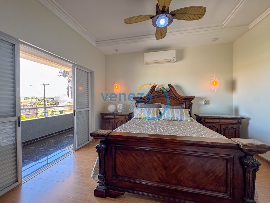 Casa Residencial à venda no bairro Terras de Santana de Londrina com 420m<sup>2</sup> útil, 4 quartos, 2 vagas de garagem