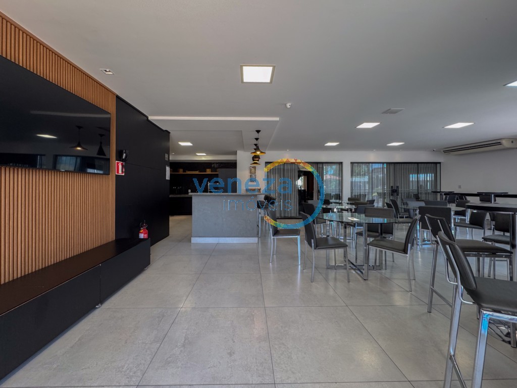 Casa Residencial à venda no bairro Terras de Santana de Londrina com 420m<sup>2</sup> útil, 4 quartos, 2 vagas de garagem