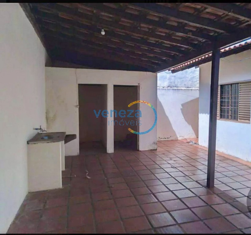 Casa Residencial à venda no bairro Maringa de Londrina com 148m<sup>2</sup> útil, 3 quartos, 1 vaga de garagem