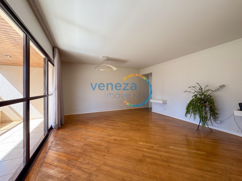 Apartamento para locação no bairro Centro de Londrina com 187m<sup>2</sup> útil, 4 quartos, 2 vagas de garagem