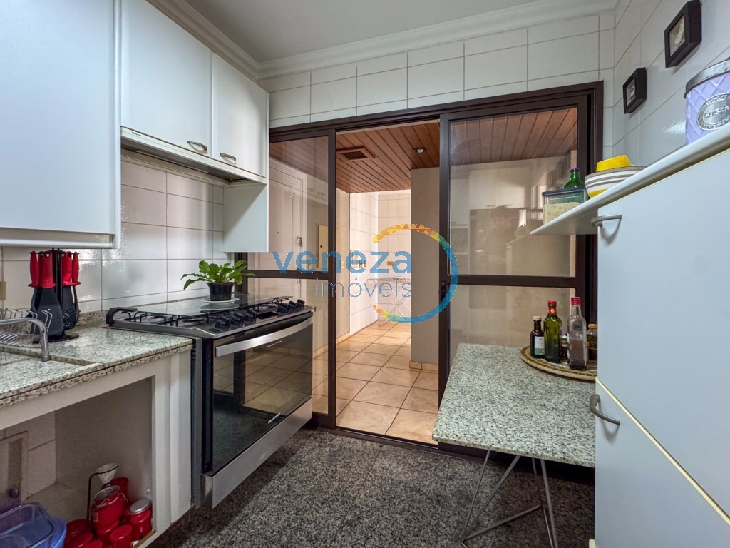 Apartamento para locação no bairro Centro de Londrina com 187m<sup>2</sup> útil, 4 quartos, 2 vagas de garagem