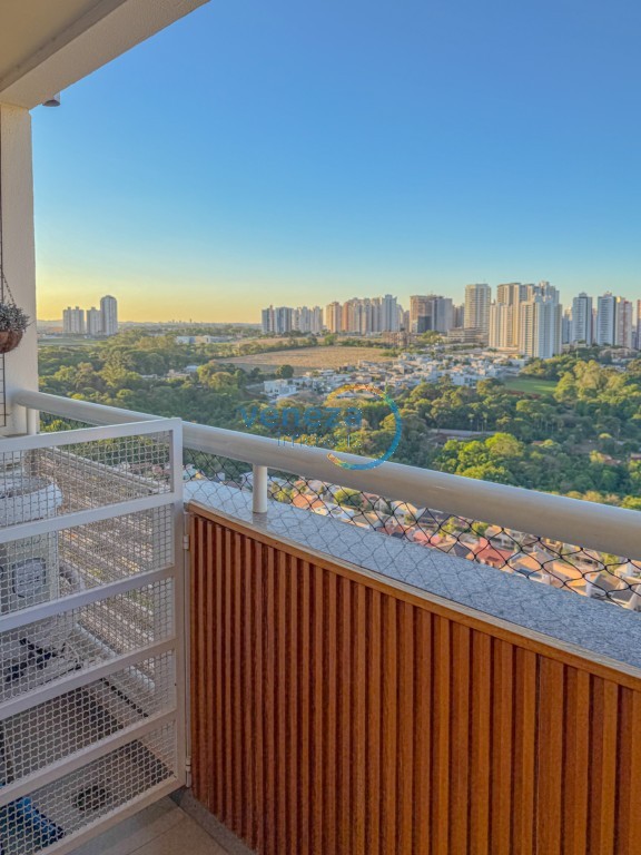 Apartamento à venda no bairro Aurora de Londrina com 75m<sup>2</sup> útil, 3 quartos, 1 vaga de garagem