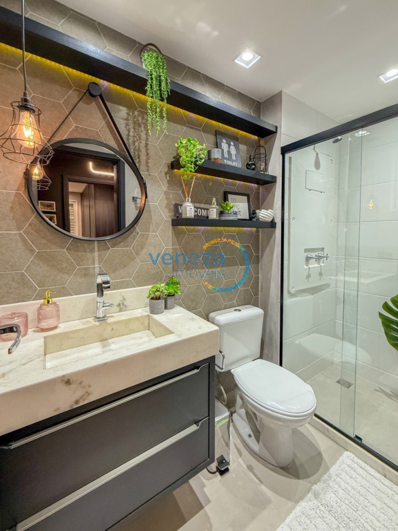 Apartamento à venda no bairro Aurora de Londrina com 75m<sup>2</sup> útil, 3 quartos, 1 vaga de garagem