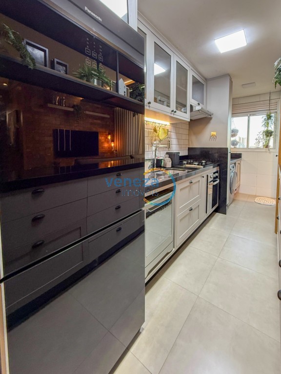 Apartamento à venda no bairro Aurora de Londrina com 75m<sup>2</sup> útil, 3 quartos, 1 vaga de garagem