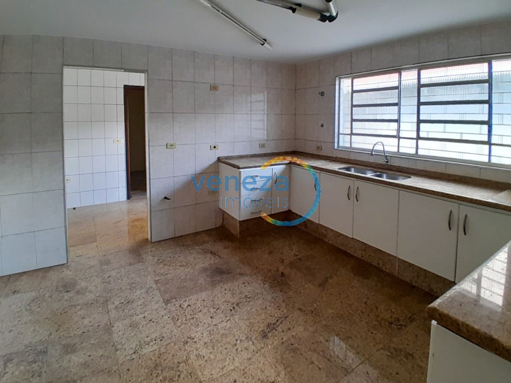 Casa Comercial para locação no bairro Ipiranga de Londrina com 170m<sup>2</sup> útil, 1 vaga de garagem