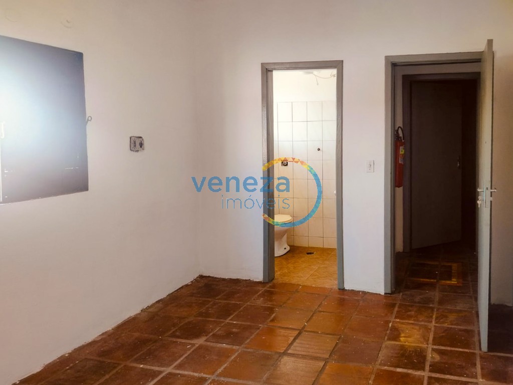 Casa Comercial para locação no bairro Yara de Londrina com 260m<sup>2</sup> útil, 4 vagas de garagem