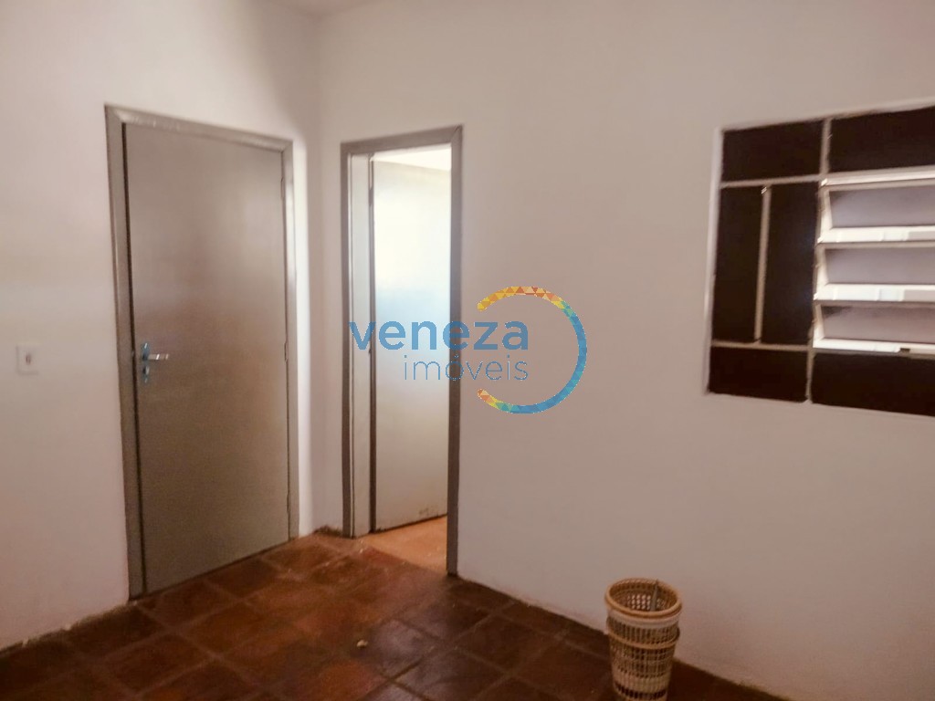 Casa Comercial para locação no bairro Yara de Londrina com 260m<sup>2</sup> útil, 4 vagas de garagem