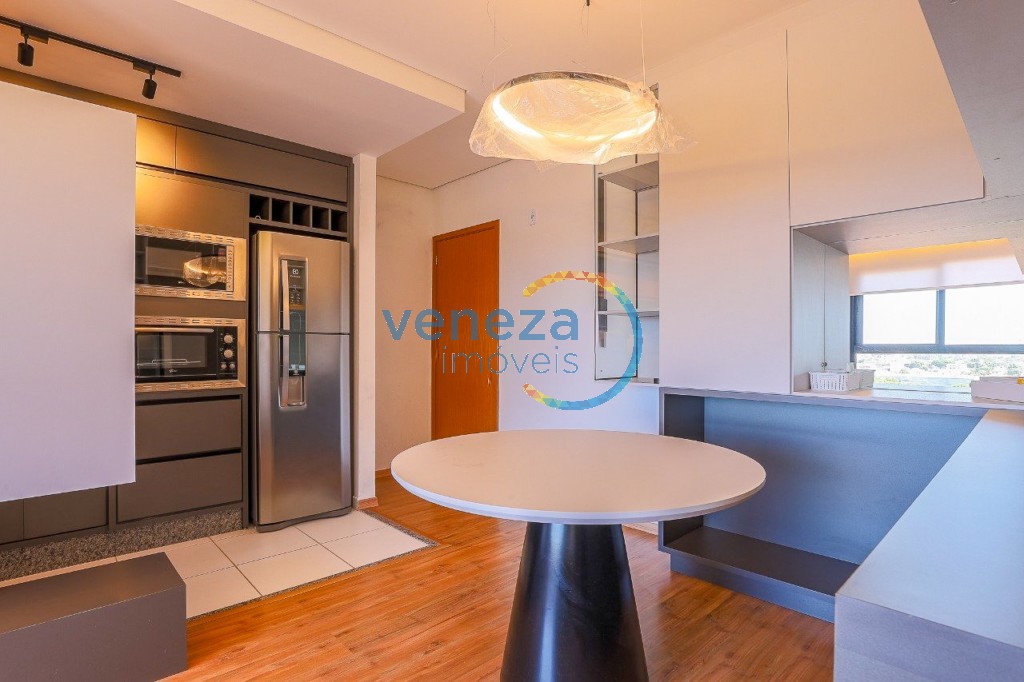 Apartamento à venda no bairro Brasil de Londrina com 65.85m<sup>2</sup> útil, 3 quartos, 2 vagas de garagem