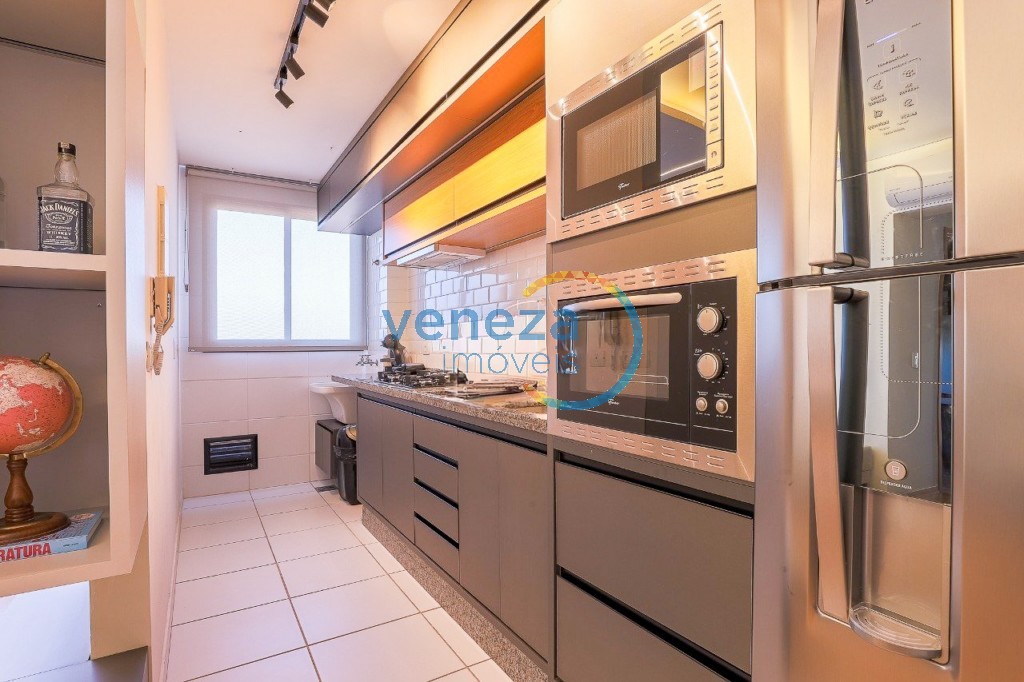 Apartamento à venda no bairro Brasil de Londrina com 65.85m<sup>2</sup> útil, 3 quartos, 2 vagas de garagem