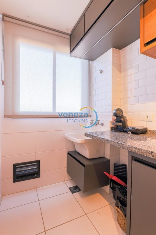 Apartamento à venda no bairro Brasil de Londrina com 65.85m<sup>2</sup> útil, 3 quartos, 2 vagas de garagem