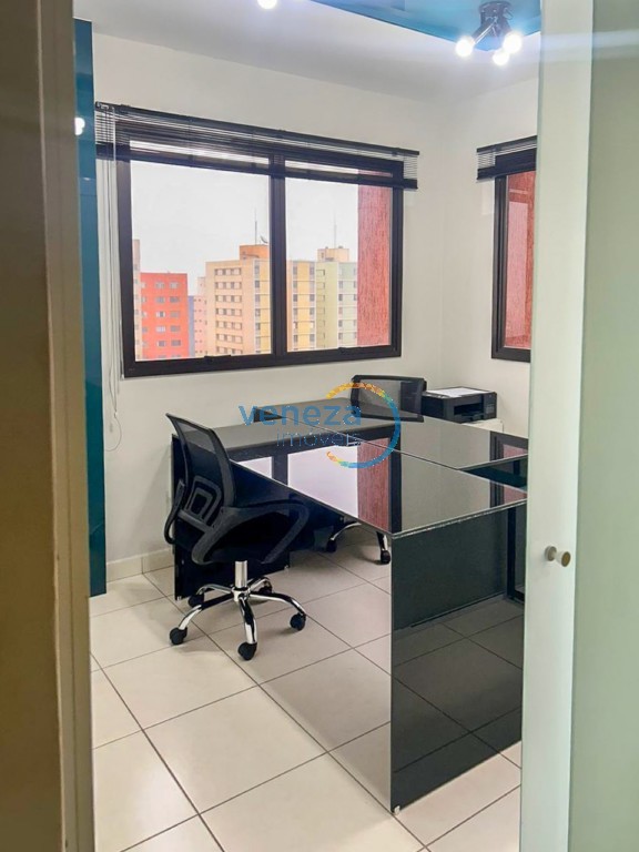 Sala à venda no bairro Centro de Londrina com 40m<sup>2</sup> útil, 1 vaga de garagem