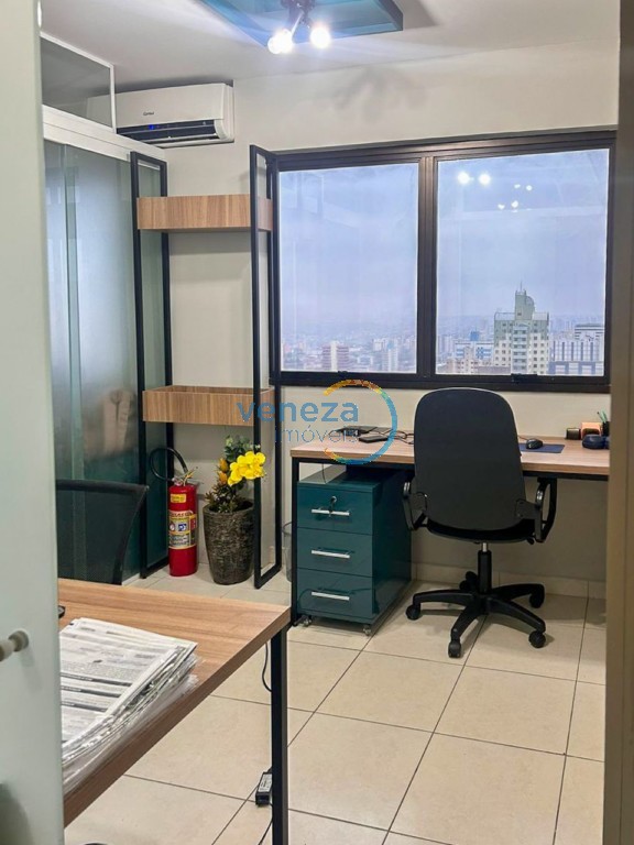 Sala à venda no bairro Centro de Londrina com 40m<sup>2</sup> útil, 1 vaga de garagem