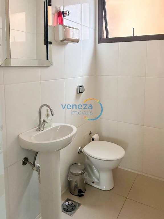 Sala à venda no bairro Centro de Londrina com 40m<sup>2</sup> útil, 1 vaga de garagem