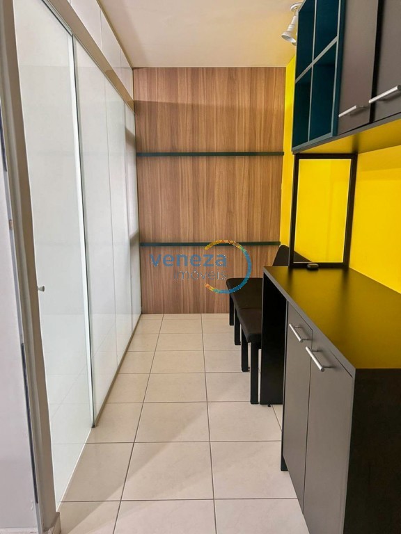 Sala à venda no bairro Centro de Londrina com 40m<sup>2</sup> útil, 1 vaga de garagem