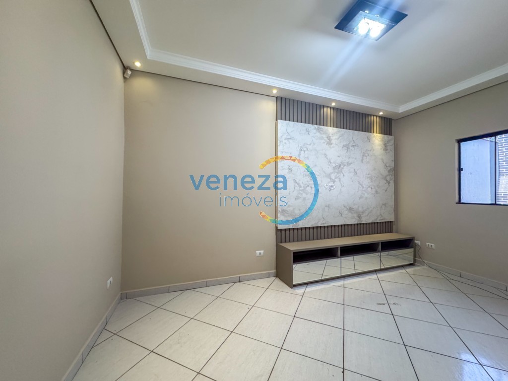 Casa Residencial à venda no bairro Alpes de Londrina com 80.61m<sup>2</sup> útil, 2 quartos, 2 vagas de garagem