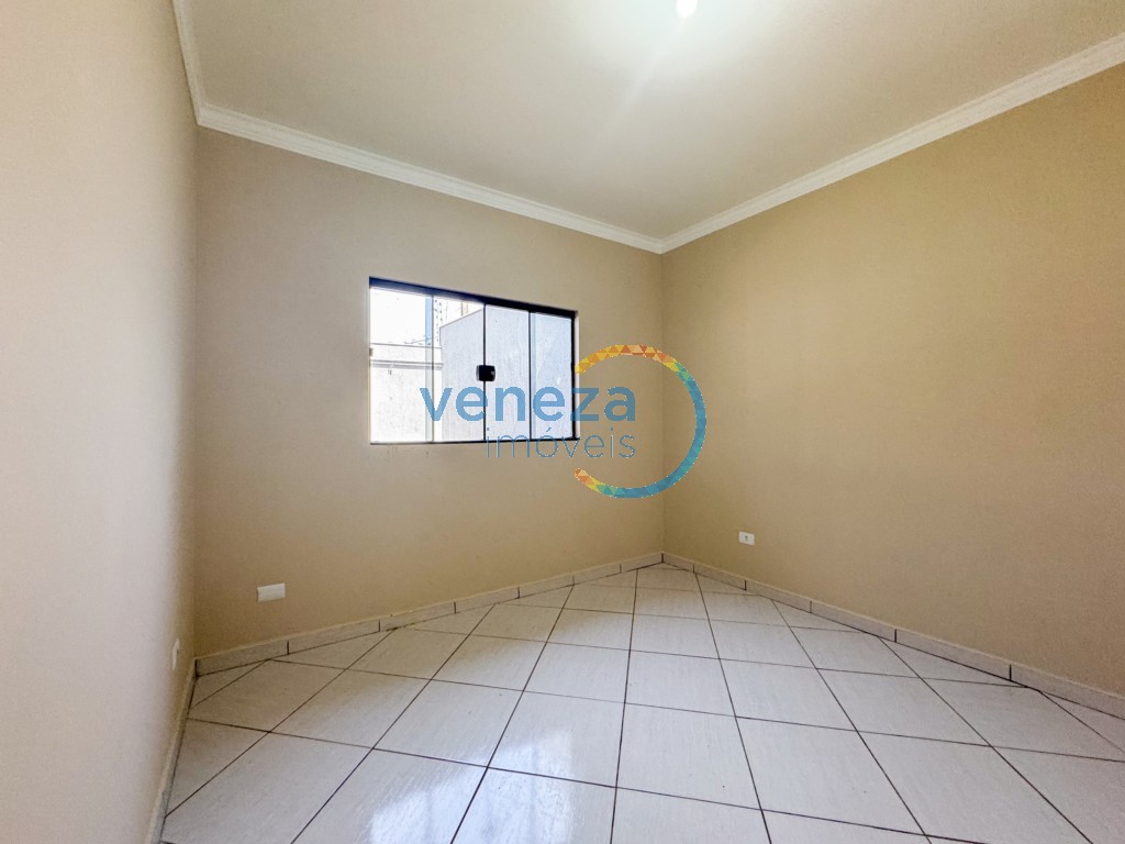 Casa Residencial à venda no bairro Alpes de Londrina com 80.61m<sup>2</sup> útil, 2 quartos, 2 vagas de garagem
