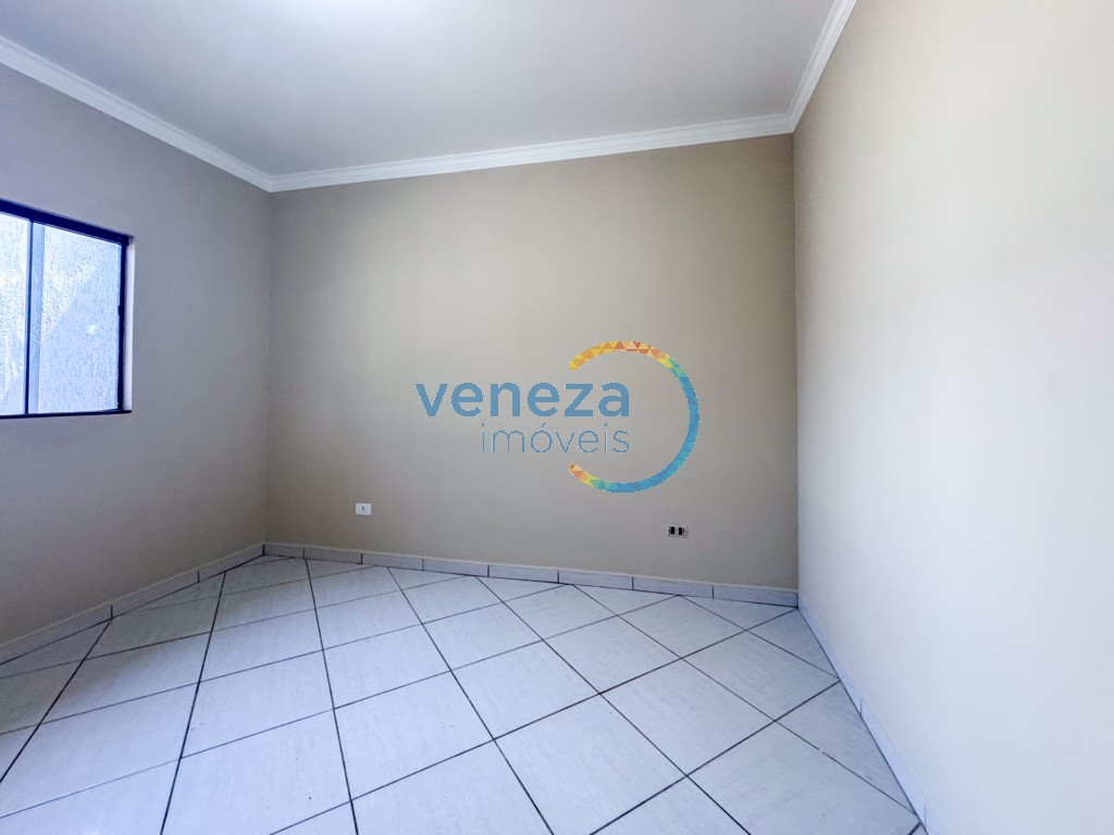 Casa Residencial à venda no bairro Alpes de Londrina com 80.61m<sup>2</sup> útil, 2 quartos, 2 vagas de garagem