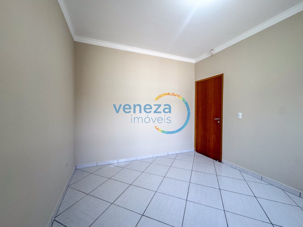 Casa Residencial à venda no bairro Alpes de Londrina com 80.61m<sup>2</sup> útil, 2 quartos, 2 vagas de garagem