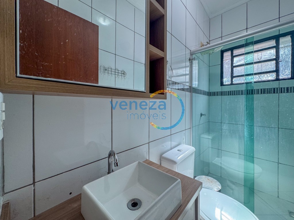 Casa Residencial à venda no bairro Alpes de Londrina com 80.61m<sup>2</sup> útil, 2 quartos, 2 vagas de garagem