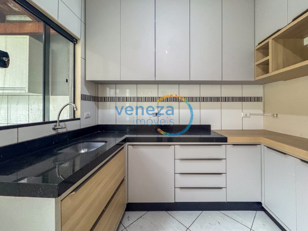 Casa Residencial à venda no bairro Alpes de Londrina com 80.61m<sup>2</sup> útil, 2 quartos, 2 vagas de garagem