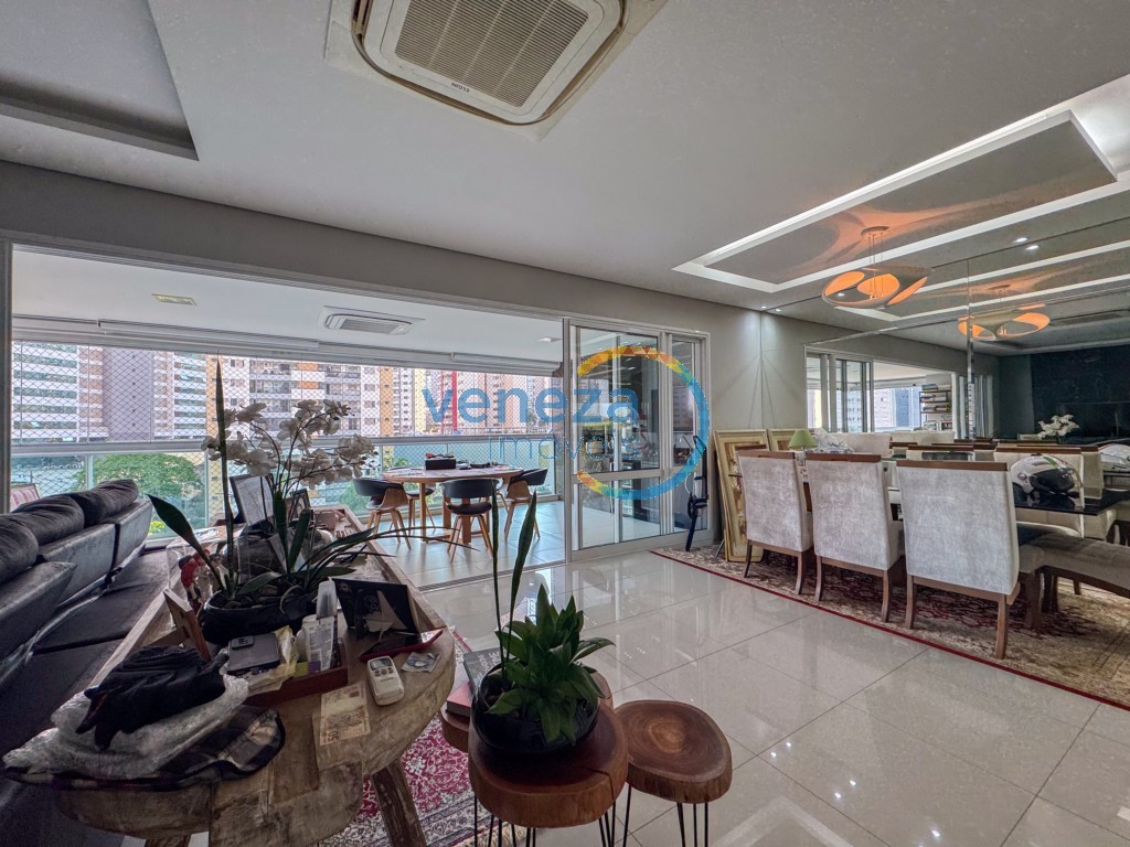 Apartamento à venda no bairro Gleba Palhano de Londrina com 182.49m<sup>2</sup> útil, 4 quartos, 3 vagas de garagem