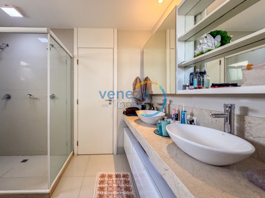Apartamento à venda no bairro Gleba Palhano de Londrina com 182.49m<sup>2</sup> útil, 4 quartos, 3 vagas de garagem
