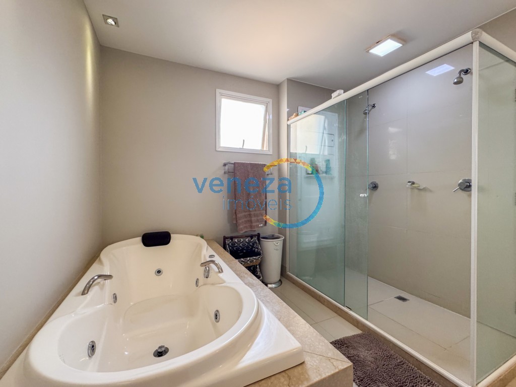 Apartamento à venda no bairro Gleba Palhano de Londrina com 182.49m<sup>2</sup> útil, 4 quartos, 3 vagas de garagem