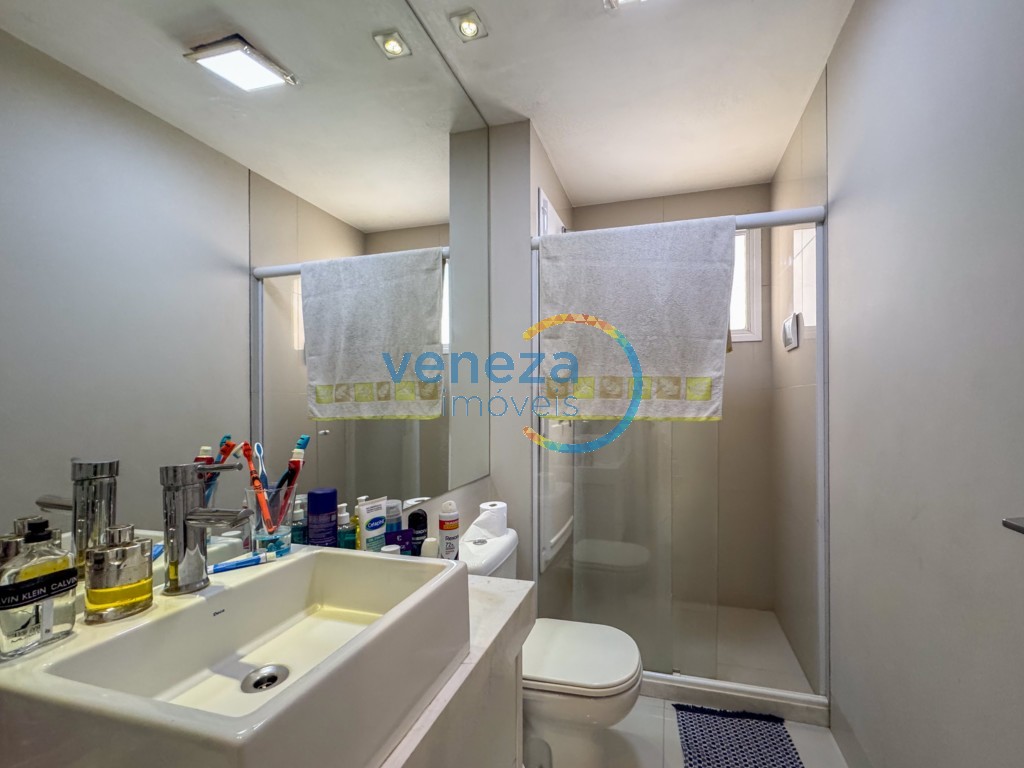 Apartamento à venda no bairro Gleba Palhano de Londrina com 182.49m<sup>2</sup> útil, 4 quartos, 3 vagas de garagem