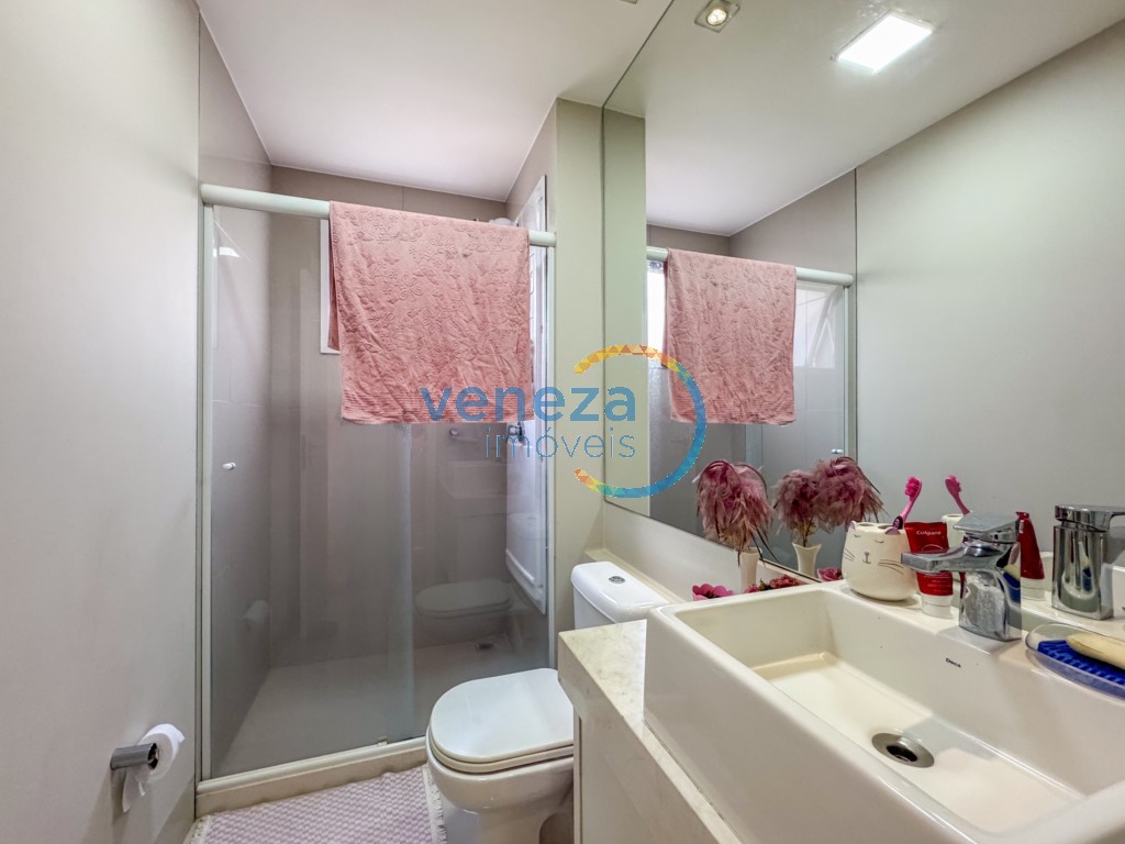 Apartamento à venda no bairro Gleba Palhano de Londrina com 182.49m<sup>2</sup> útil, 4 quartos, 3 vagas de garagem