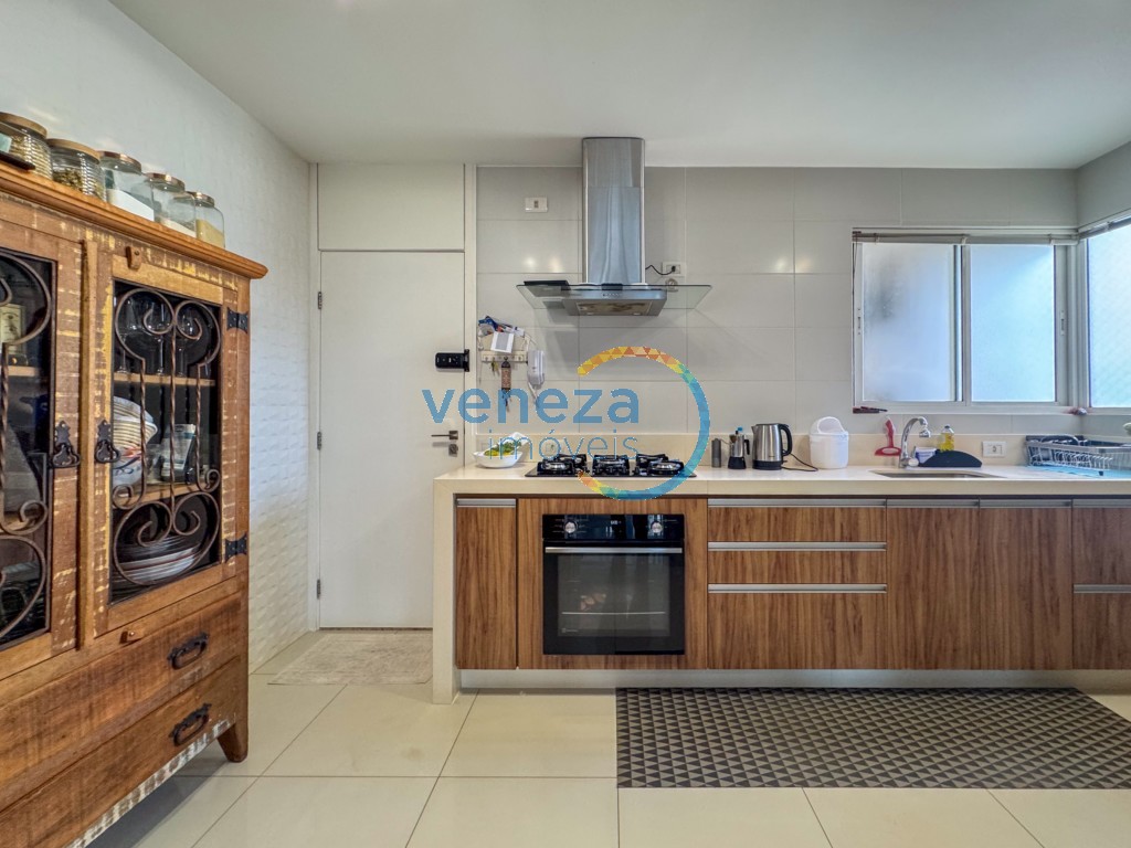 Apartamento à venda no bairro Gleba Palhano de Londrina com 182.49m<sup>2</sup> útil, 4 quartos, 3 vagas de garagem