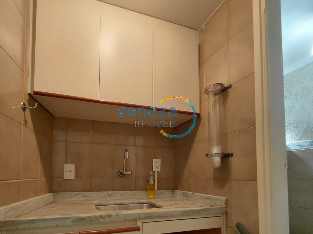Sala à venda no bairro Centro de Londrina com 51.93m<sup>2</sup> útil, 1 vaga de garagem