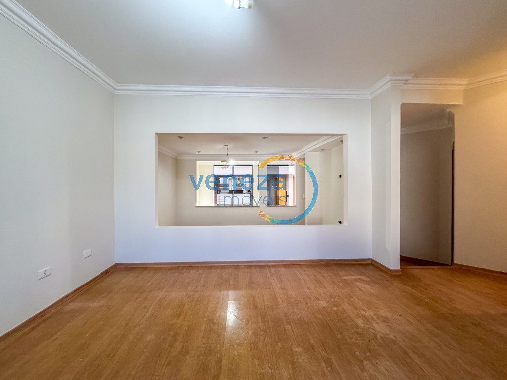 Casa Residencial à venda no bairro Taruma de Londrina com 225m<sup>2</sup> útil, 4 quartos, 2 vagas de garagem