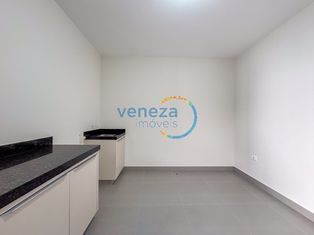 Casa Residencial à venda no bairro Taruma de Londrina com 225m<sup>2</sup> útil, 4 quartos, 2 vagas de garagem