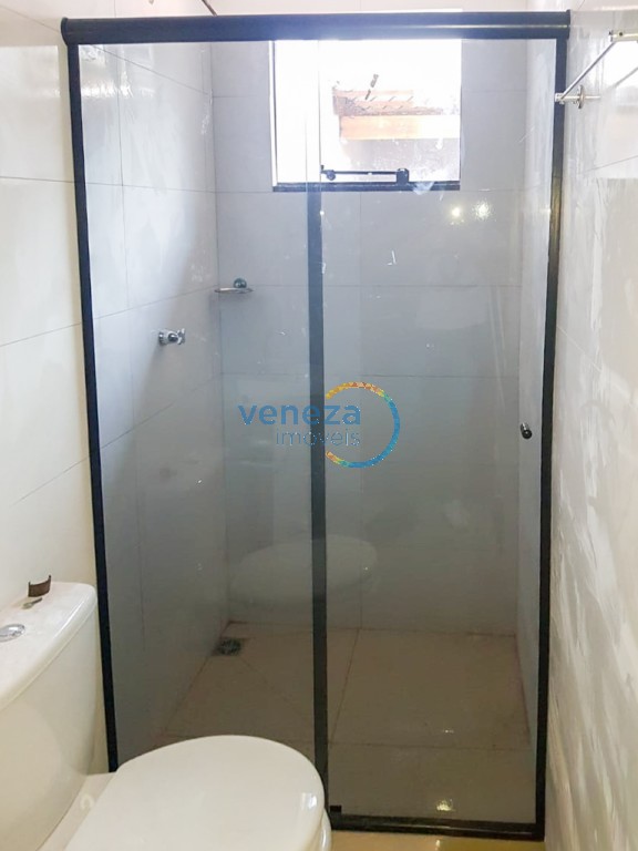 Casa Residencial à venda no bairro Barbeta de Londrina com 100m<sup>2</sup> útil, 3 quartos, 1 vaga de garagem