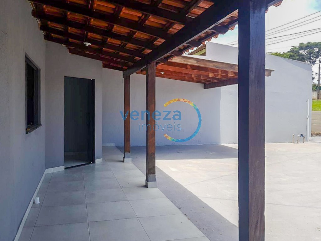 Casa Residencial à venda no bairro Barbeta de Londrina com 100m<sup>2</sup> útil, 3 quartos, 1 vaga de garagem