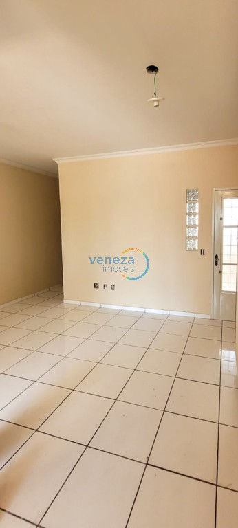 Casa Residencial à venda no bairro Vila Romana de Ibipora com 55m<sup>2</sup> útil, 2 quartos, 1 vaga de garagem