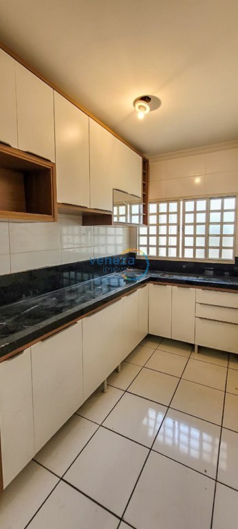 Casa Residencial à venda no bairro Vila Romana de Ibipora com 55m<sup>2</sup> útil, 2 quartos, 1 vaga de garagem