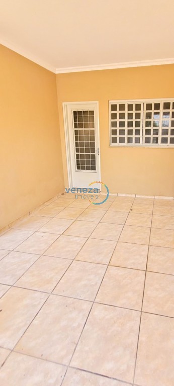 Casa Residencial à venda no bairro Vila Romana de Ibipora com 55m<sup>2</sup> útil, 2 quartos, 1 vaga de garagem